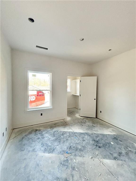 Building Photo - 17 Islay Dr