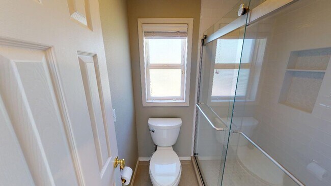 Building Photo - Wilsonville - Newly Updated 4 Bed + Bonus,...