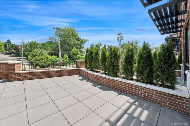 Building Photo - 172 E Prospect Ave