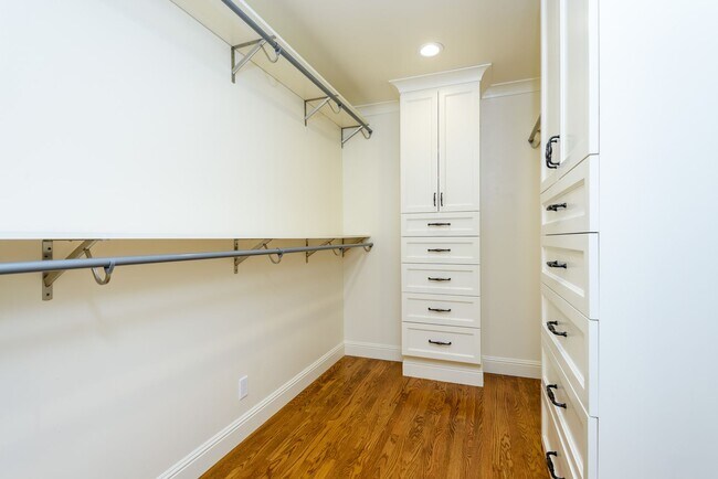 Building Photo - Custom Remodeled Ranch Home in Park-like S...