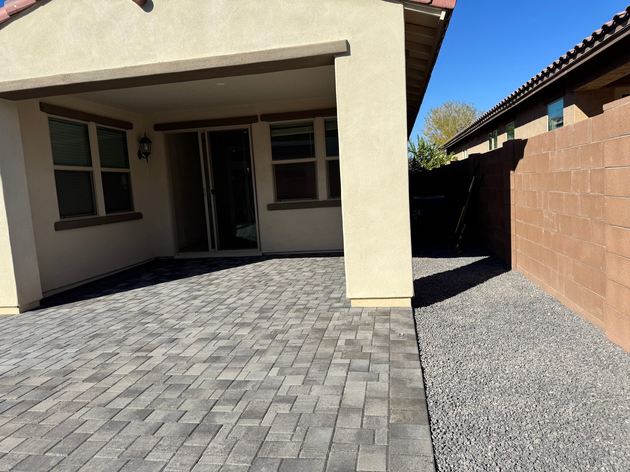 Building Photo - 9431 E Static Ave