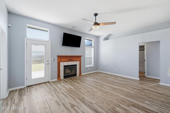 Building Photo - 13245 Milhouse Way