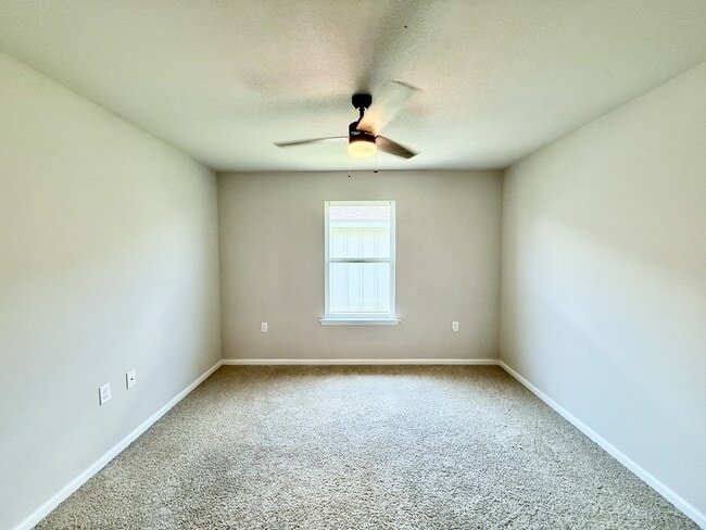 Building Photo - 23354 Shadowridge Dr