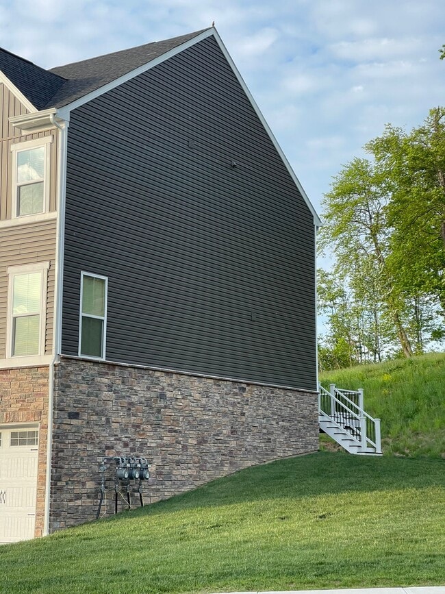 Building Photo - 191 Moyer Hill Dr