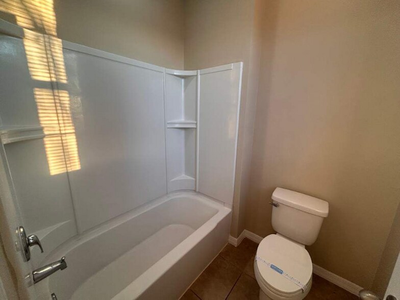 Building Photo - 5257 Krenson Woods Way