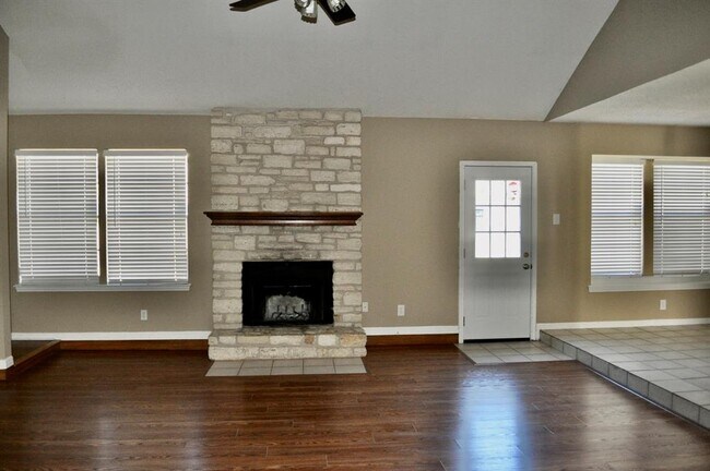 Building Photo - 8304 Red Willow Dr