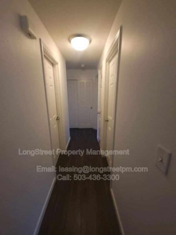Building Photo - 4516 SE 65th Ave