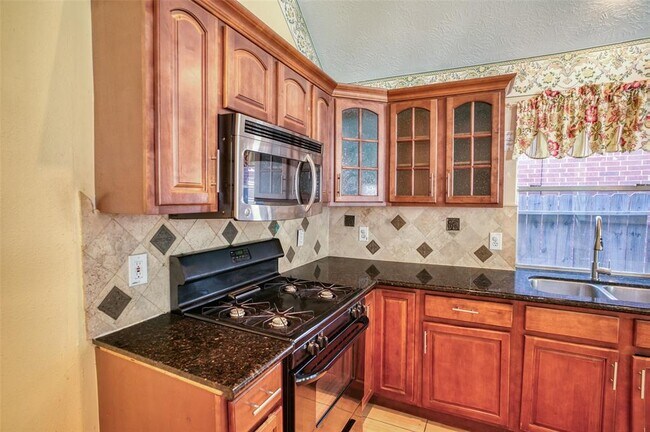 Building Photo - 14918 Appaloosa Ave