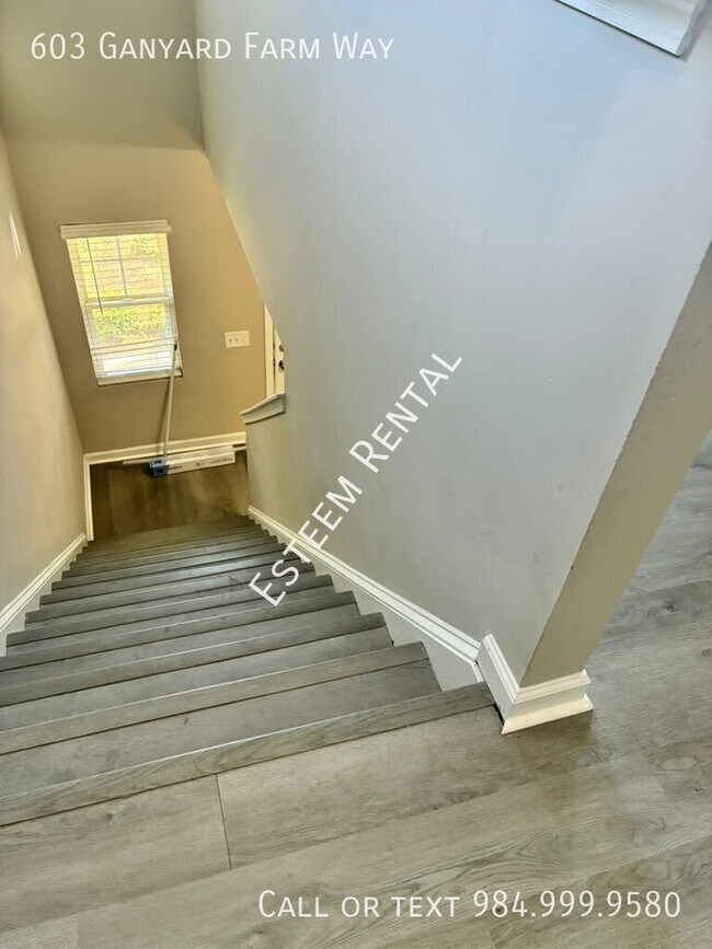 Building Photo - 603 Ganyard Farm Way