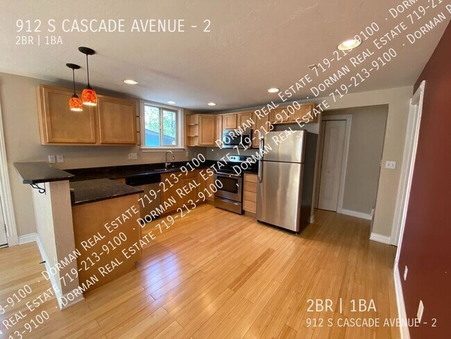 Building Photo - 912 S Cascade Ave