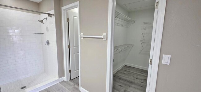 Building Photo - 11143 Bramblebrush St