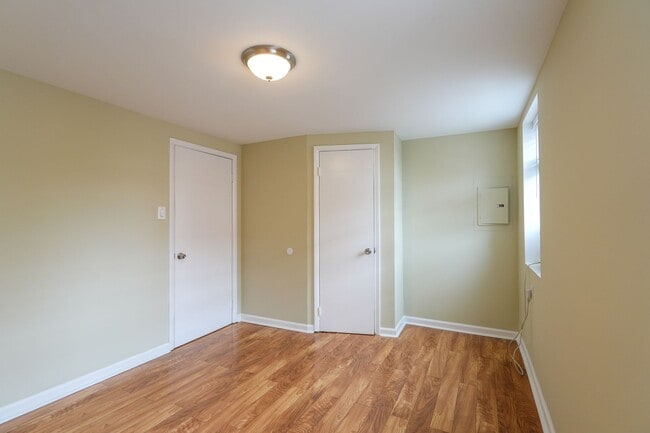Building Photo - Passyunk Area great one bed with patio