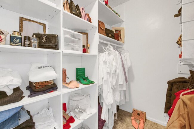 Building Photo - 3197 Arden Dr