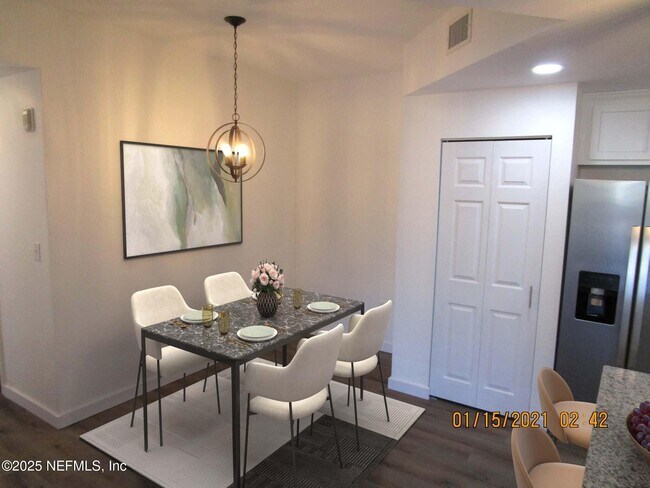 Building Photo - 410 S Villa San Marco Dr