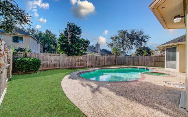 Building Photo - 4907 Mountain Fork