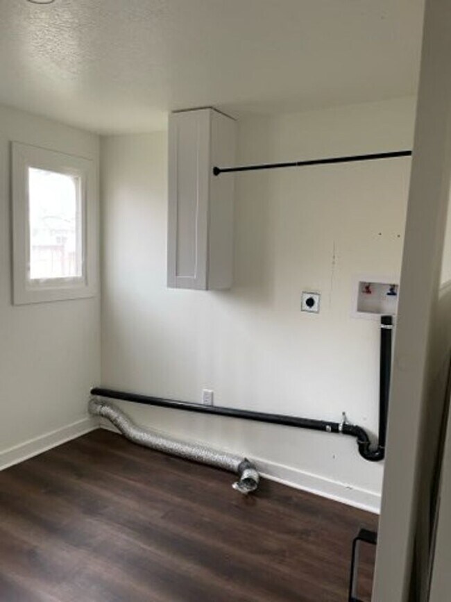 Building Photo - Charming home in Beautiful Brigham City!