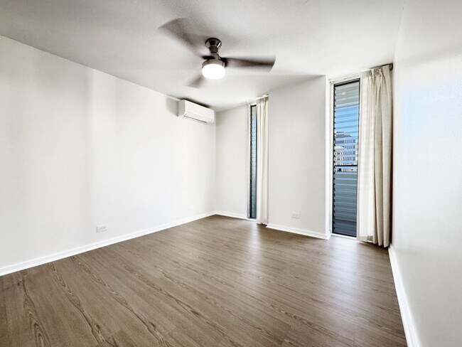 Building Photo - Honolulu Condo with Split A/C, One Secured...