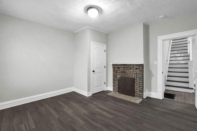 Building Photo - 1032 E 17th Ave