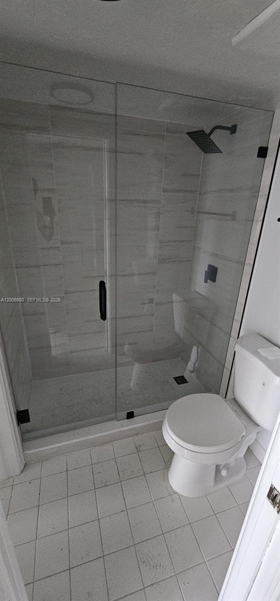 Building Photo - 6884 N Kendall Dr