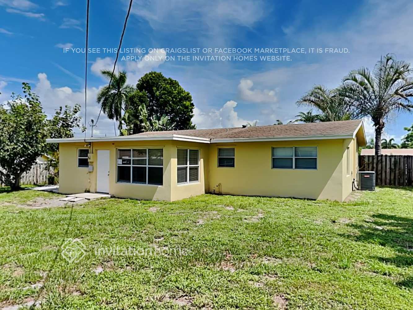 Building Photo - 338 SW 9th Ave