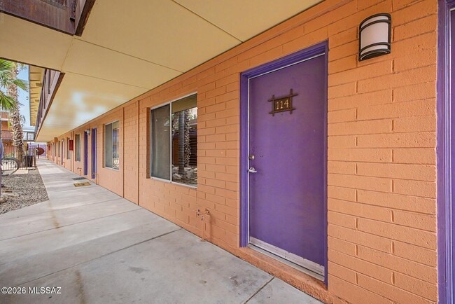 Building Photo - 55 N Cherry Ave