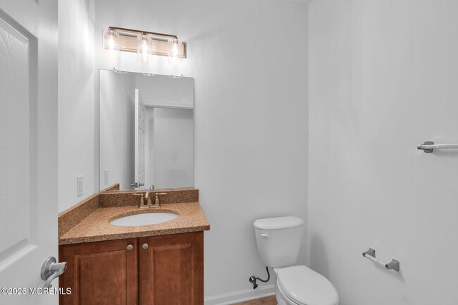 Building Photo - 40 Thistledown St