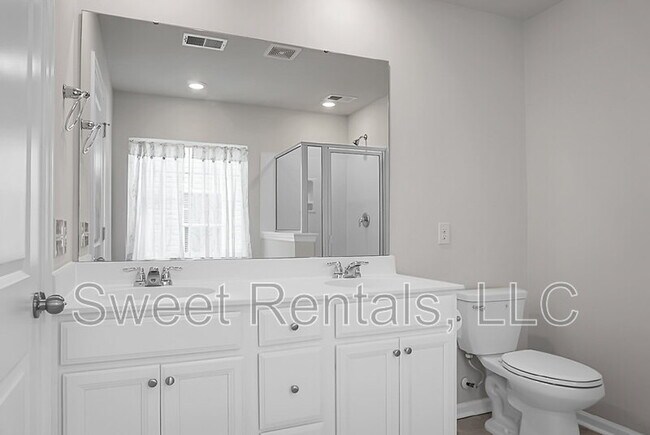Building Photo - 210 Daniels Creek Cir