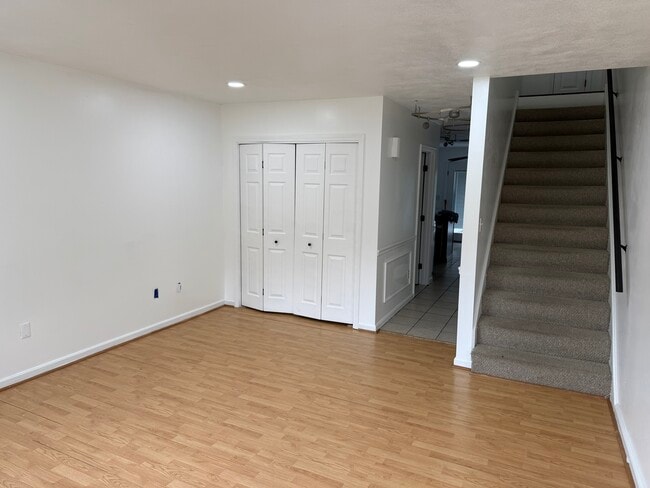 Building Photo - 49 Ceres St