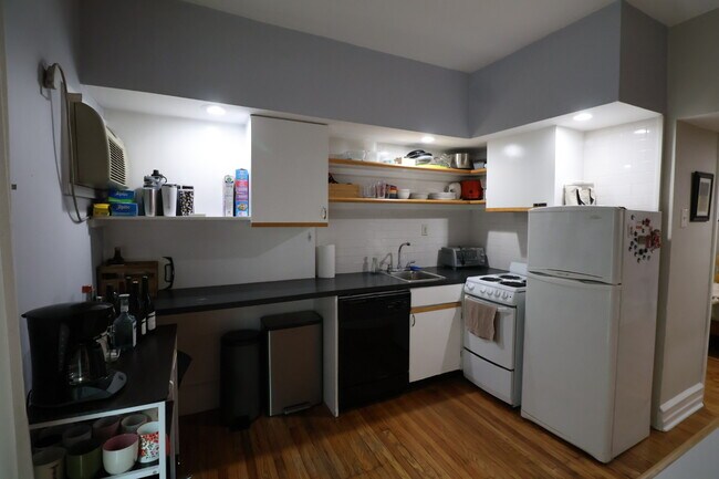 Building Photo - 280 S 23rd St