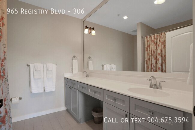 Building Photo - 965 Registry Blvd