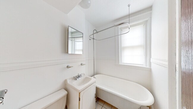 Building Photo - 120 Summer St