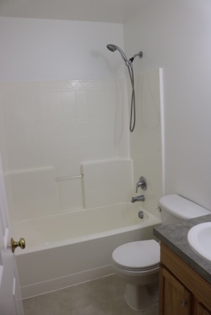 Building Photo - 16633 Sadie Ave