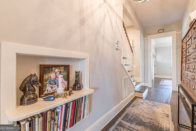 Building Photo - 1878 Cambridge Ave