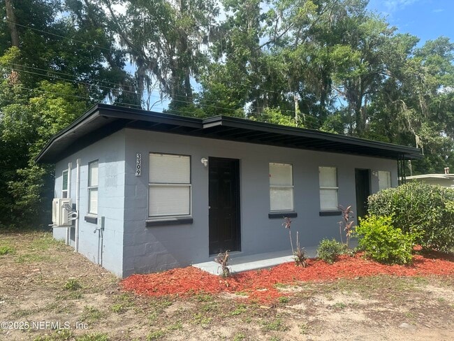 Primary Photo - 3309 Kennedy St