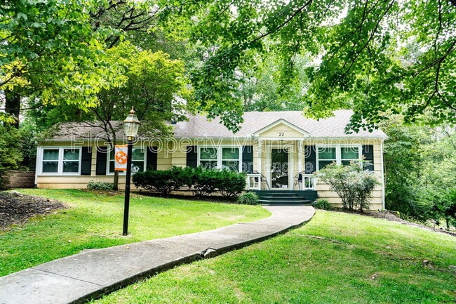 Building Photo - 3622 Hillvale Cir