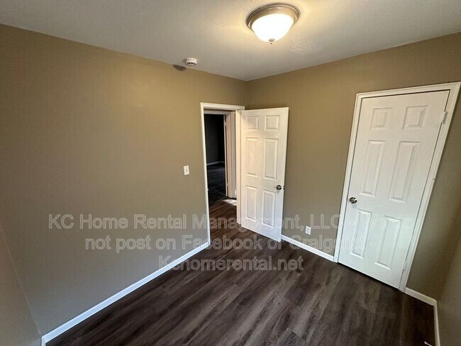 Building Photo - 5411 N Indiana Ave