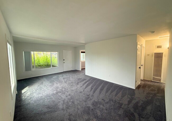 Building Photo - 4623-25 Mississippi St