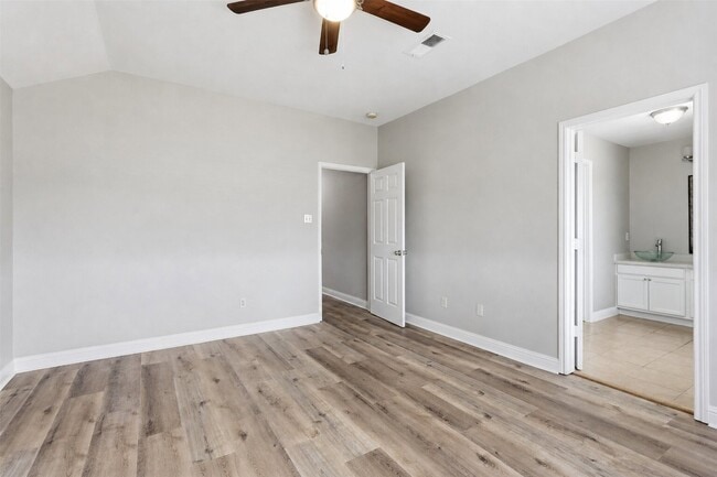 Building Photo - 12511 Jade Treasure Dr