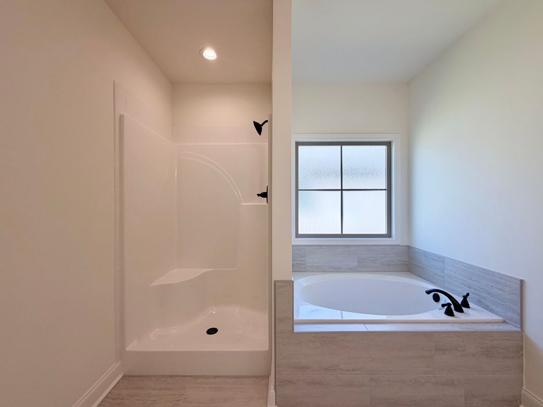 Building Photo - 527 Bristleleaf Path