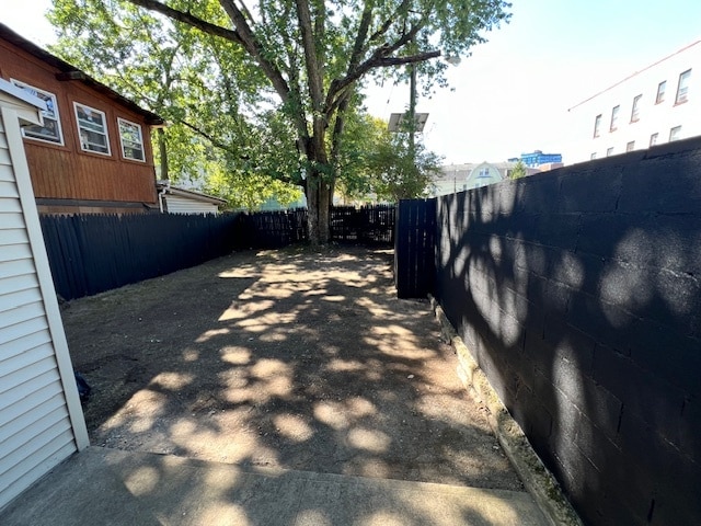 Private Yard Space - 35 Vroom St