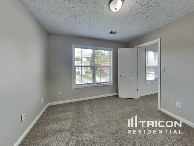 Building Photo - 3927 Brandon Lee Way