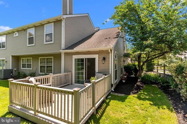 Building Photo - 907 Potters Pl