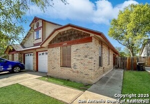 Primary Photo - 14409 Edgemont St