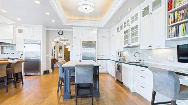 Building Photo - 3225 W Dry Creek Rd