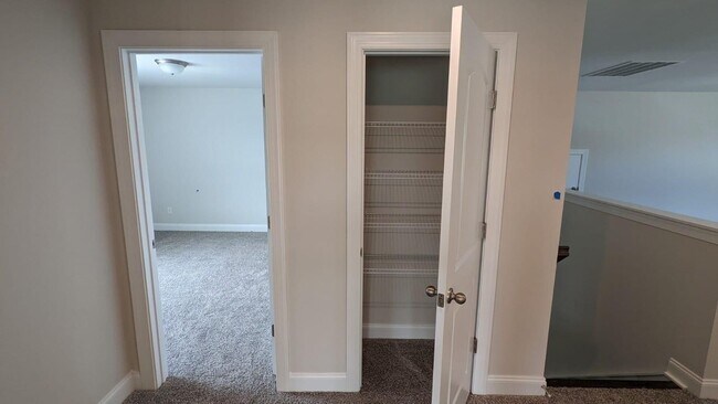 Building Photo - 1411 Alabaster Ln