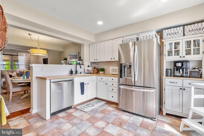 Building Photo - 45 Fulmar Dr