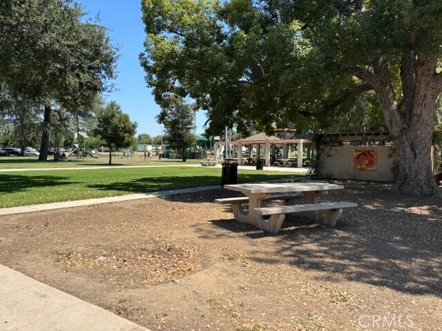 Building Photo - 331 W San Bernardino Rd