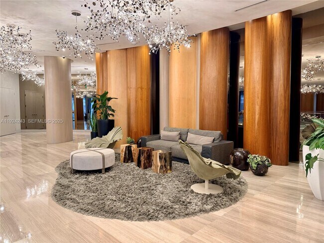 Building Photo - 488 NE 18th St