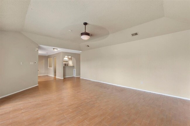 Building Photo - 14947 Heritage Wood Dr