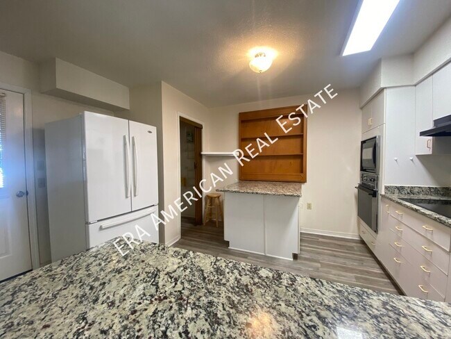 Building Photo - 925 Holbrook Cir